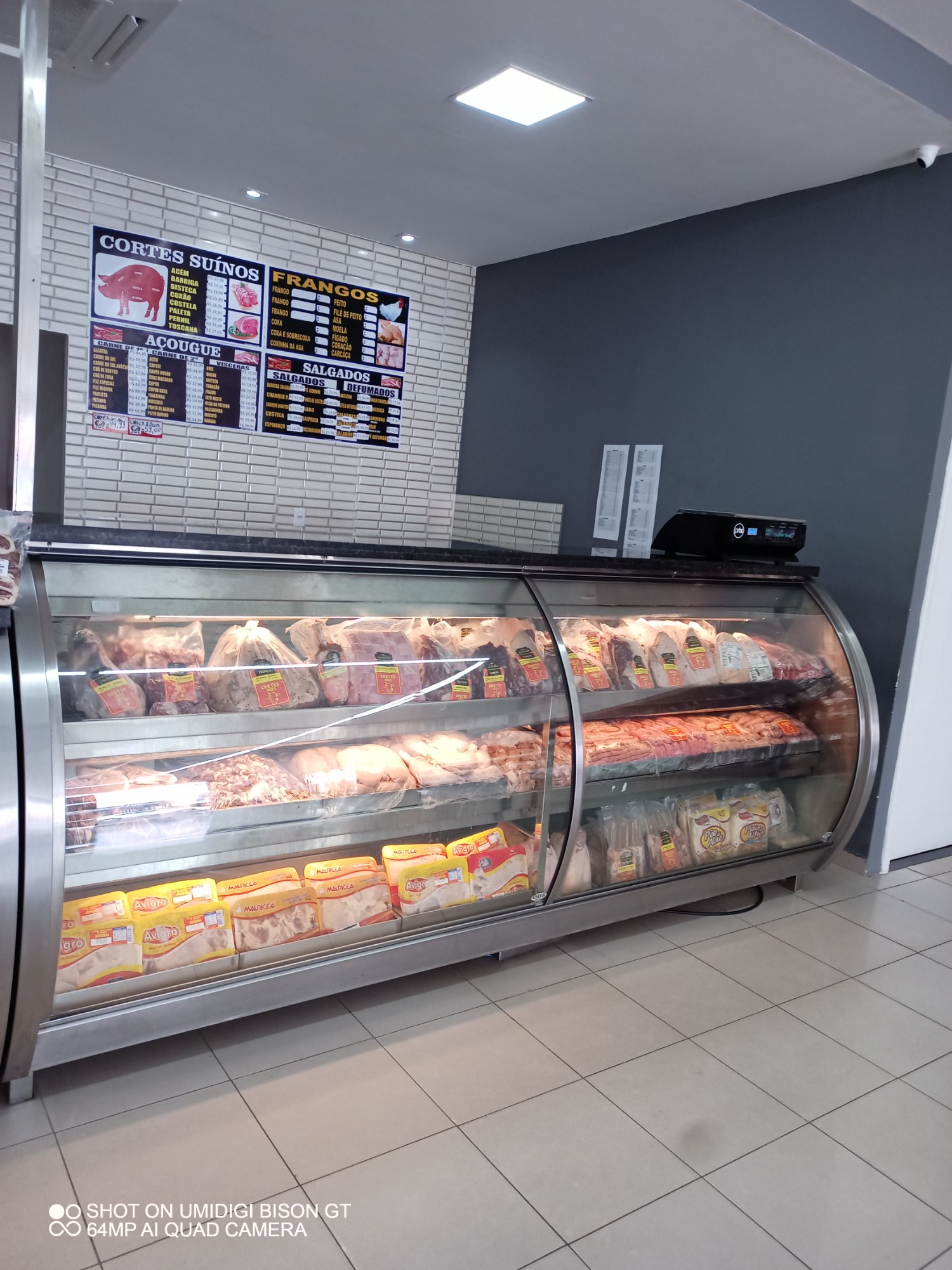 Balcões sob medida instalados