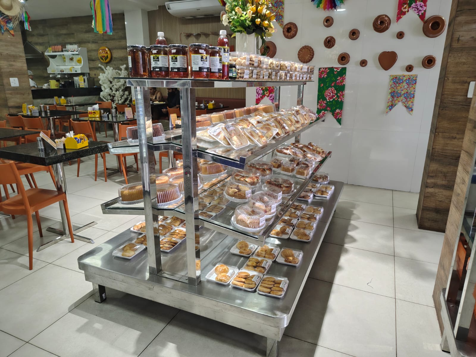 Prateleira escalonada sob medida